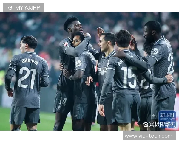 皇马与罗马激情对决黑白直播带你全程观看精彩瞬间